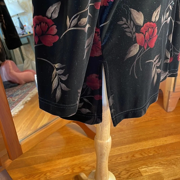 🌺 Vintage Jennifer Moore velvet button-down floral blouse 🌺 - Picture 4 of 8